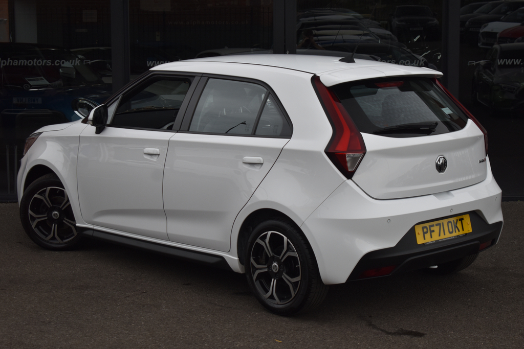 MG MG3 1.5 Vti-tech Exclusive Nav Hatchback Ma White #2