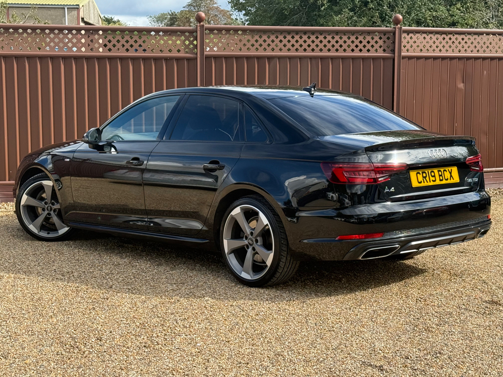 Audi A4 2.0 Tdi 35 Black Edition Saloon S Troni Black #4