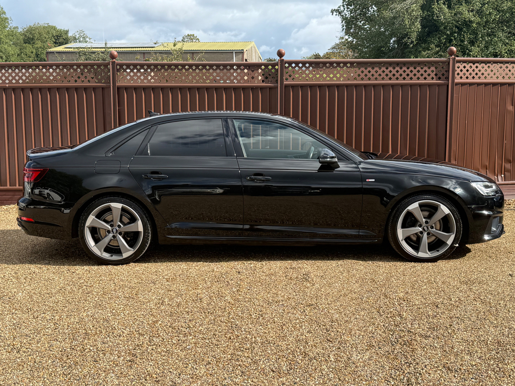 Audi A4 2.0 Tdi 35 Black Edition Saloon S Troni Black #3