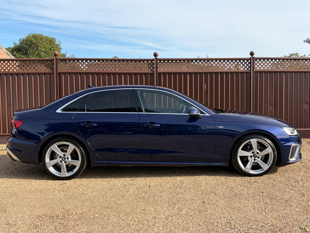 Audi A4 2.0 Tdi 35 S Line Saloon S Tronic Euro Blue #3