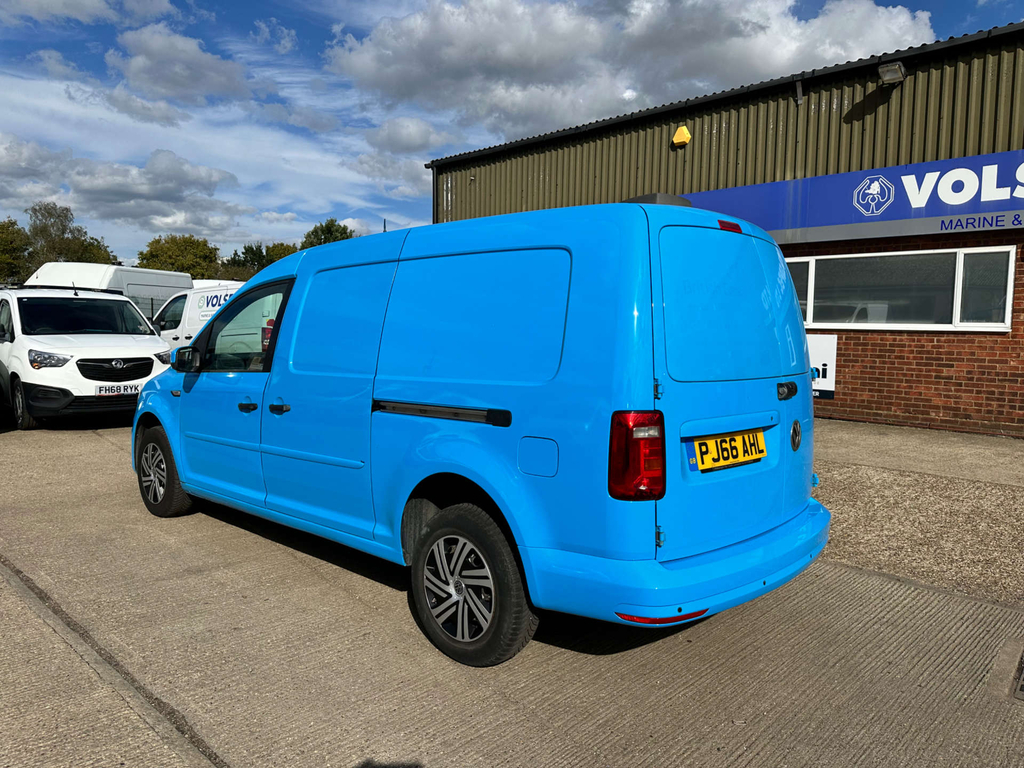 Volkswagen Caddy Maxi Mpv Blue #5