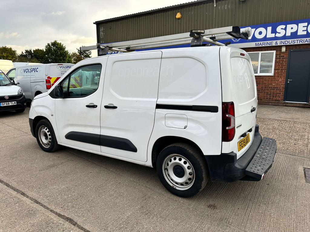 Vauxhall Combo Mpv White #5