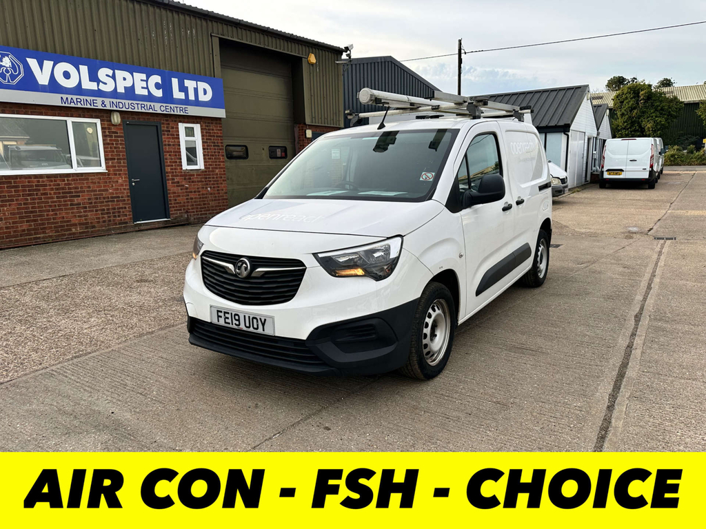 Vauxhall Combo Mpv White