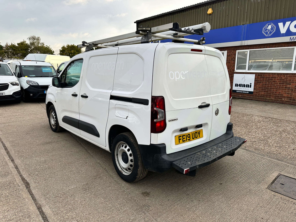 Vauxhall Combo Mpv White #6