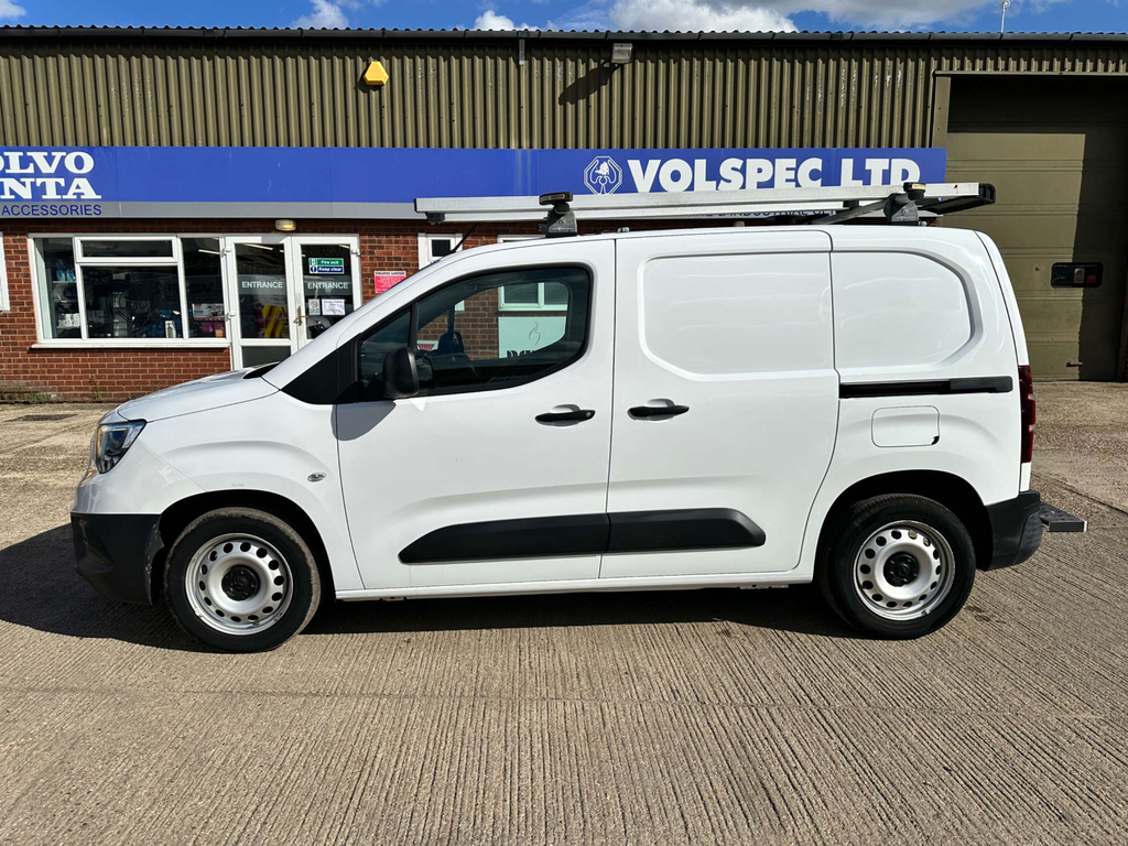 Vauxhall Combo Mpv White #4