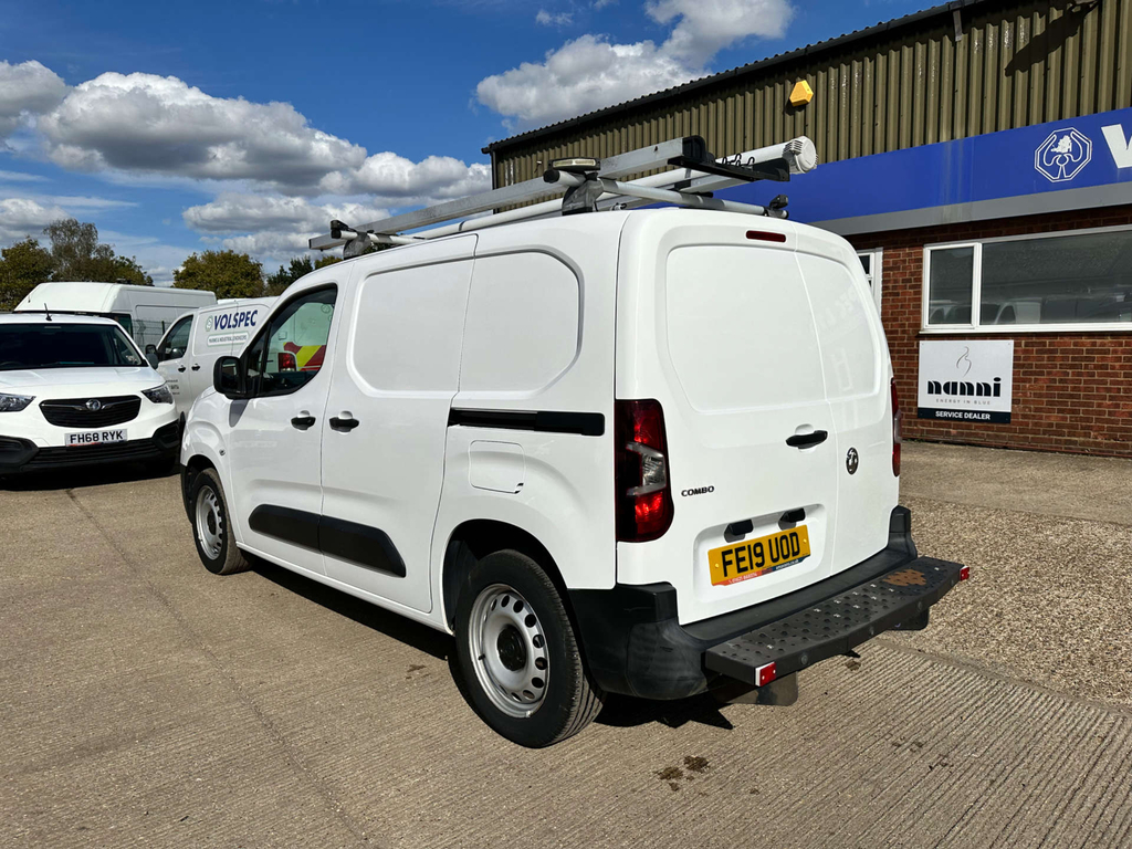 Vauxhall Combo Mpv White #6