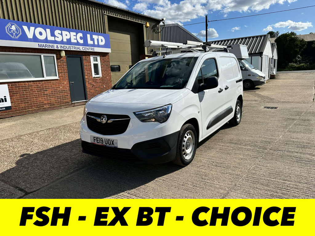 Vauxhall Combo Mpv White