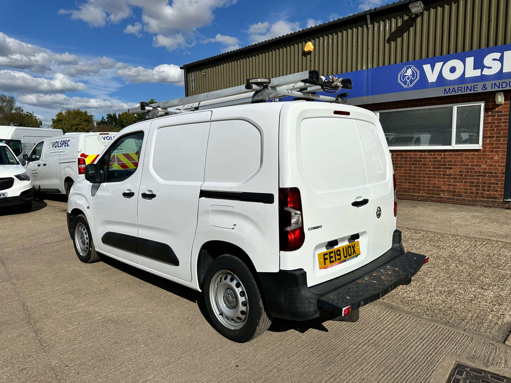Vauxhall Combo Mpv White #6