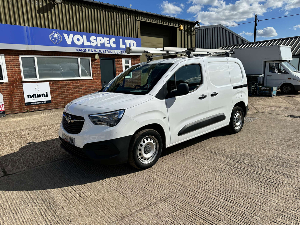 Vauxhall Combo Mpv White #3