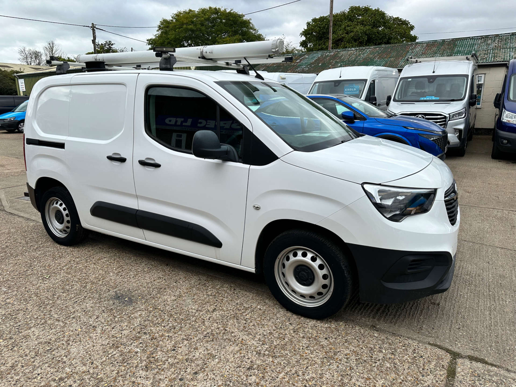 Vauxhall Combo 2000 1.5 Turbo D 75Ps H1 Sportive Van #11