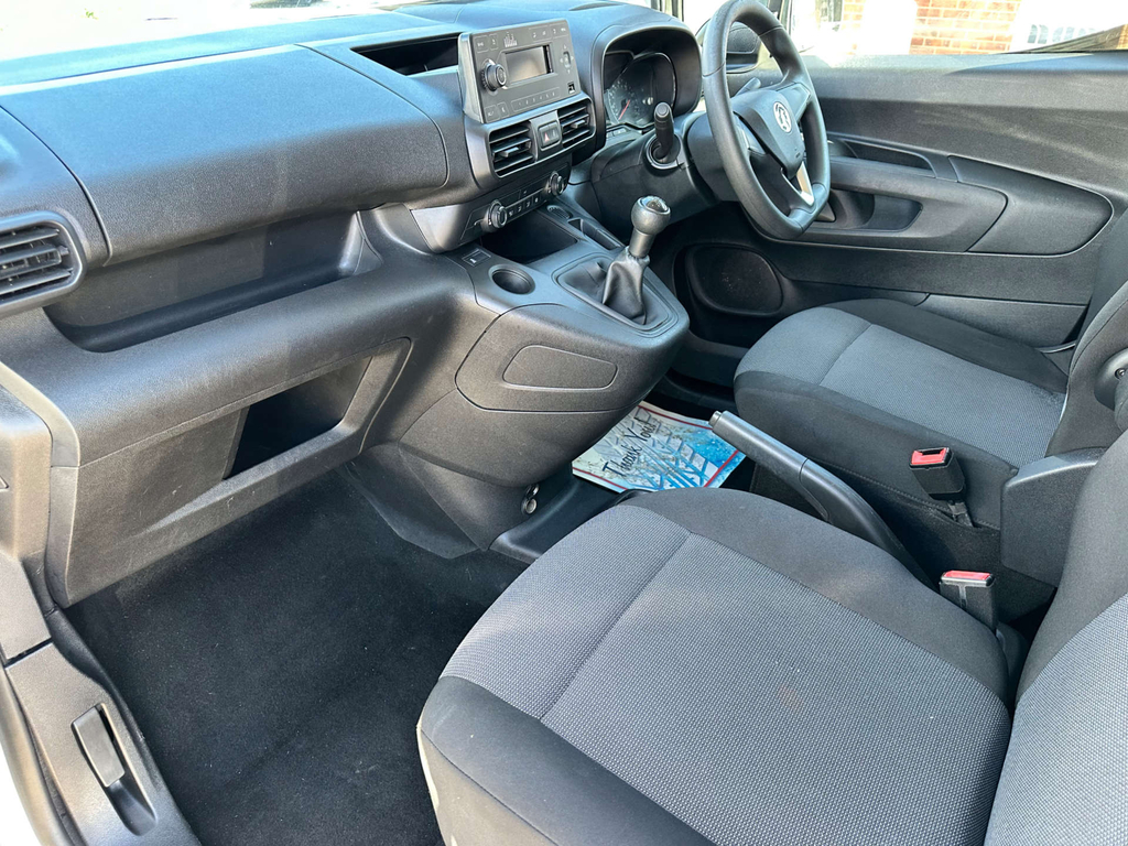 Vauxhall Combo 2000 1.5 Turbo D 75Ps H1 Sportive Van #19