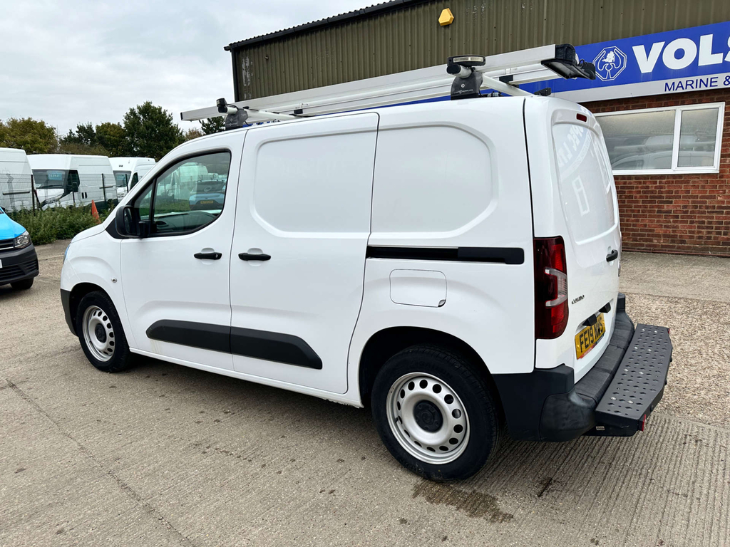 Vauxhall Combo 2000 1.5 Turbo D 75Ps H1 Sportive Van #5
