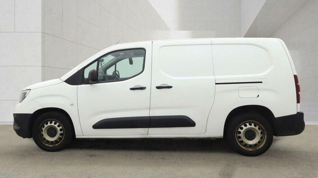 Vauxhall Combo 1.5 Turbo D 2300 Edition Crew Van L2 Euro 6 Ss FE70OOG White #6