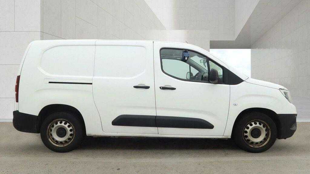 Vauxhall Combo 1.5 Turbo D 2300 Edition Crew Van L2 Euro 6 Ss FE70OOG White #5