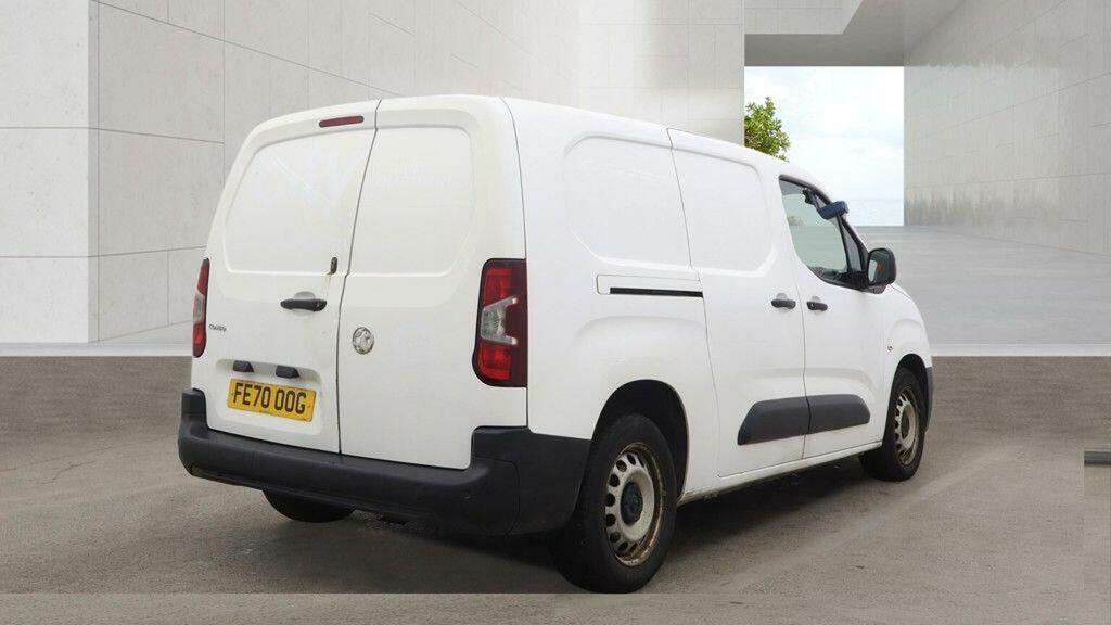 Vauxhall Combo 1.5 Turbo D 2300 Edition Crew Van L2 Euro 6 Ss FE70OOG White #4
