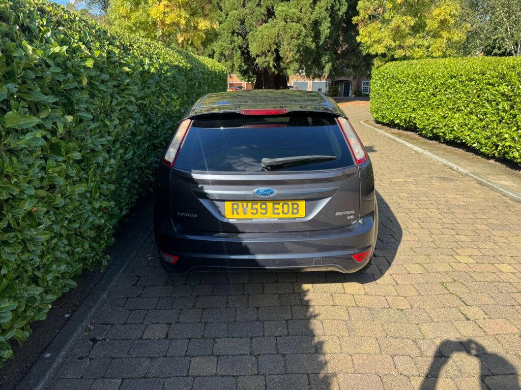Ford Focus Zetec Tdci 5-Door Red #14