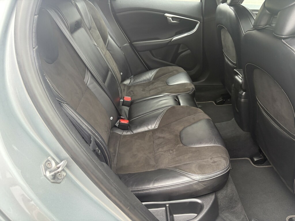 Volvo V40 1.6 D2 R-design Euro 5 Ss White #9