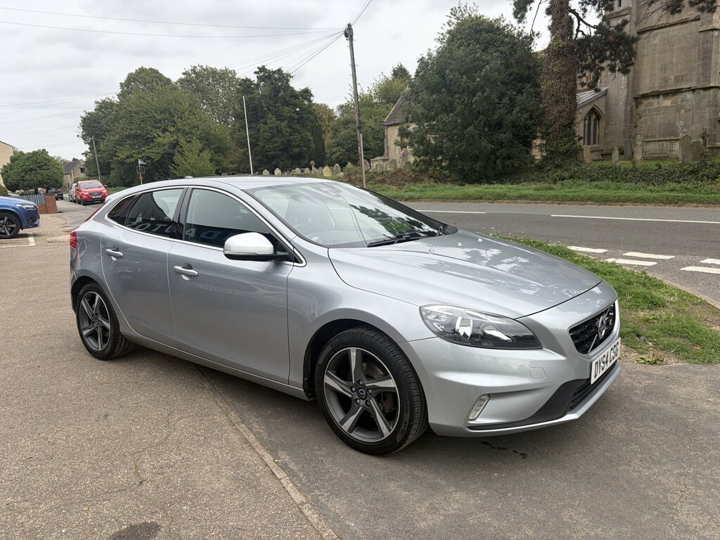 Volvo V40 1.6 D2 R-design Euro 5 Ss White #7
