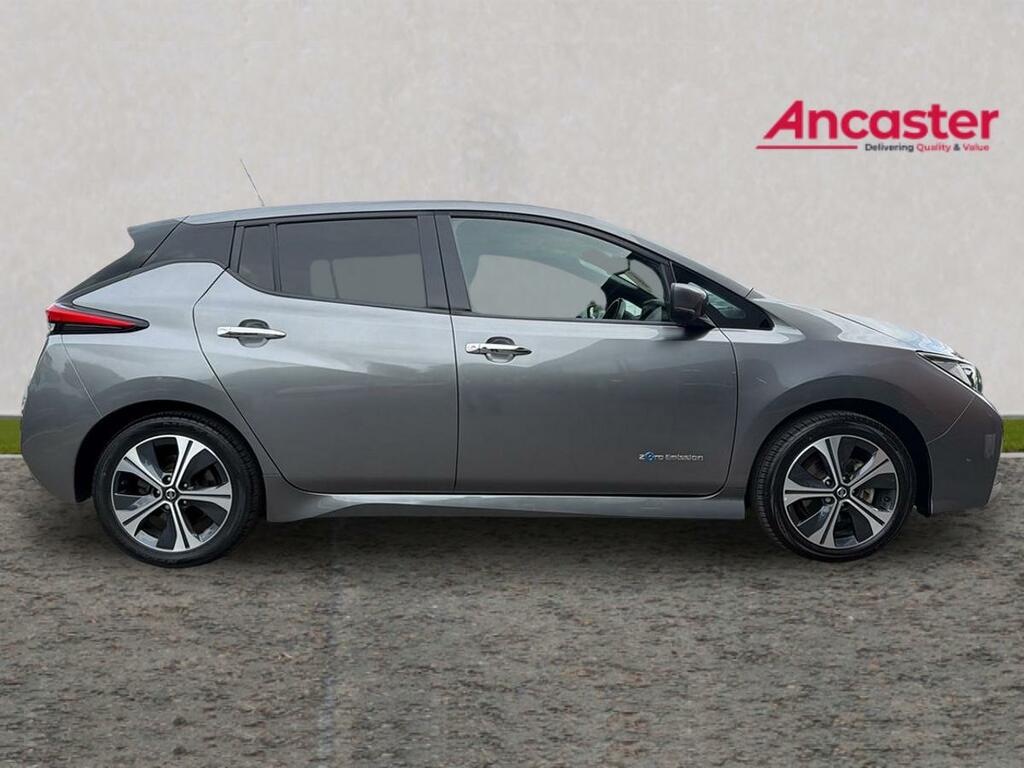 Nissan Leaf 110Kw N-connecta 40Kwh Grey #2