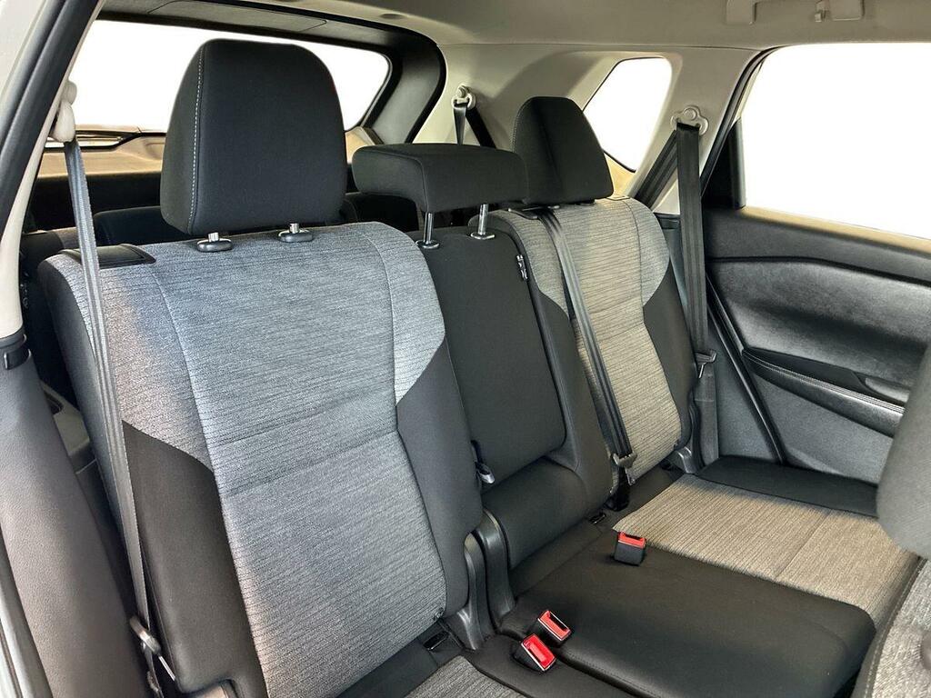 Nissan X-Trail Tekna Silver #23
