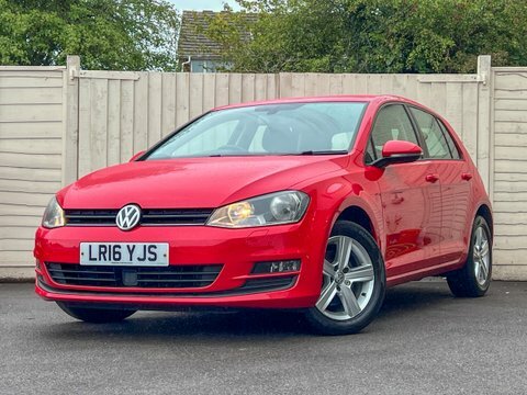 Volkswagen Golf 1.6 Tdi Bluemotion Red #2