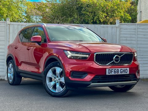 Volvo XC40 2.0 T4 Momentum DF68GHO Red #4
