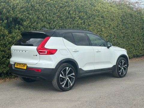 Volvo XC40 2.0 B4 Mhev KR70GVP White #5