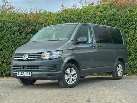 Volkswagen Transporter Shuttle S T32 Grey