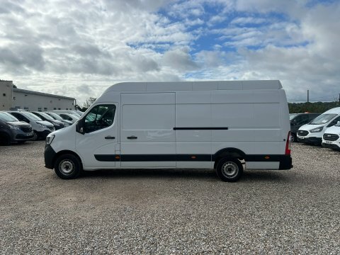 Renault Master Lwb L3h2 Medium