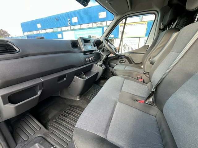 Renault Master 2.3 Dci Energy 35 Business Low Loader Luton Di White #4