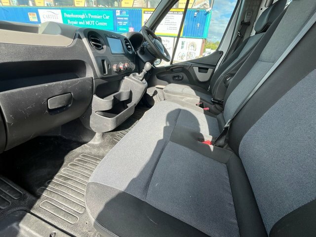 Renault Master 2.3 Dci 35 Business Dropside Fwd Grey #4