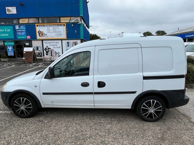 Vauxhall Combo 2000 Cdti 16V Crew White #4