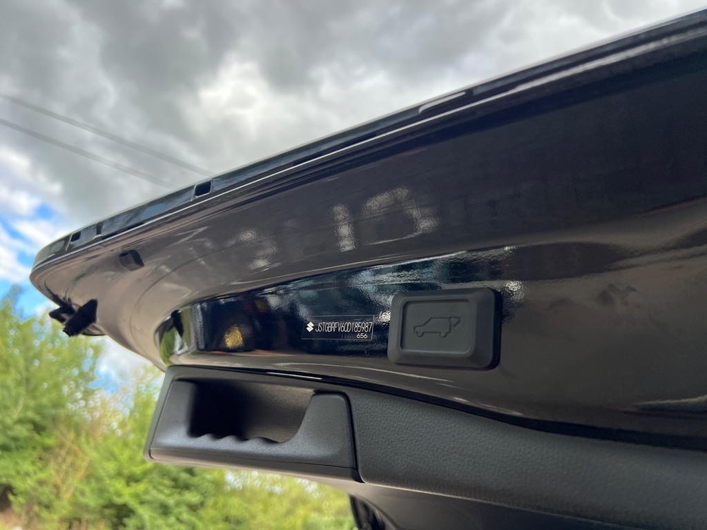 Suzuki Across 2.5 Phev E-four Cvt Black #6