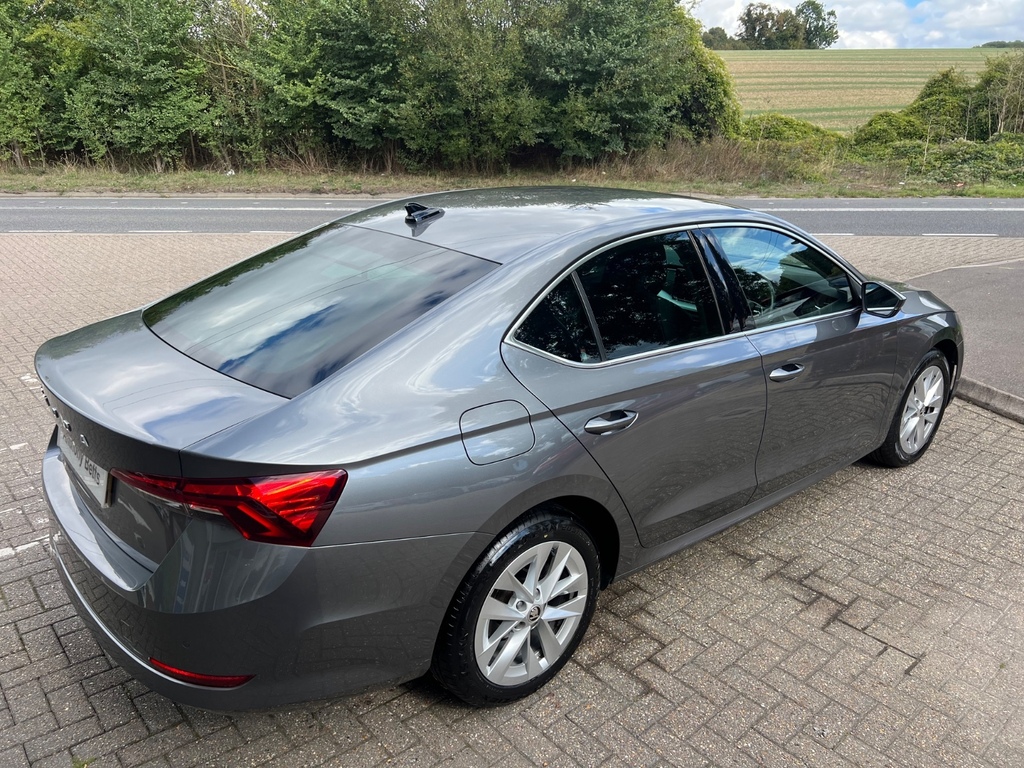 Skoda Octavia 2.0 Tdi 150 Se L Dsg Grey #3