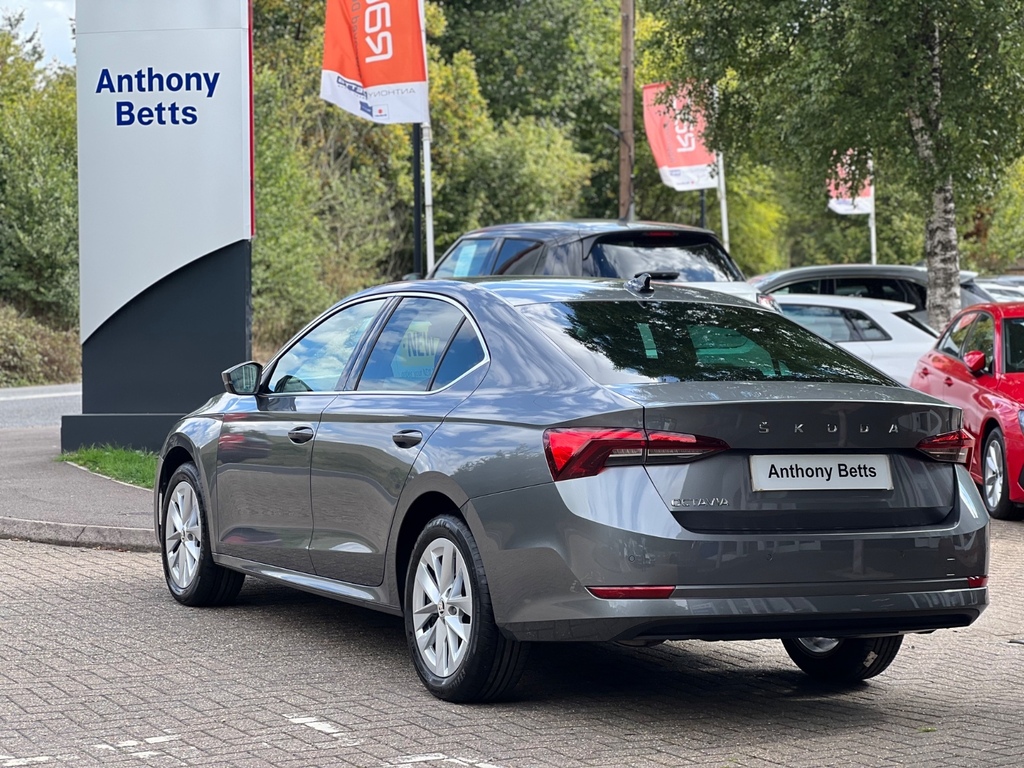 Skoda Octavia 2.0 Tdi 150 Se L Dsg Grey #6