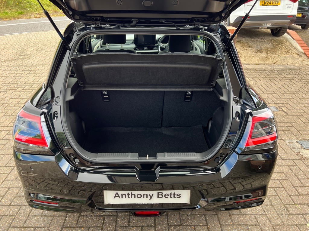 Suzuki Swift 1.2 Mild Hybrid Motion Black #4