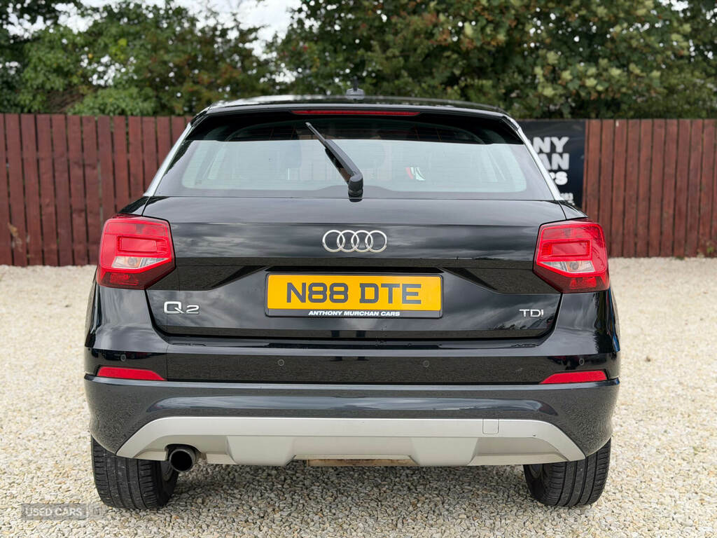 Audi Q2 1.6 Tdi Sport Black #5