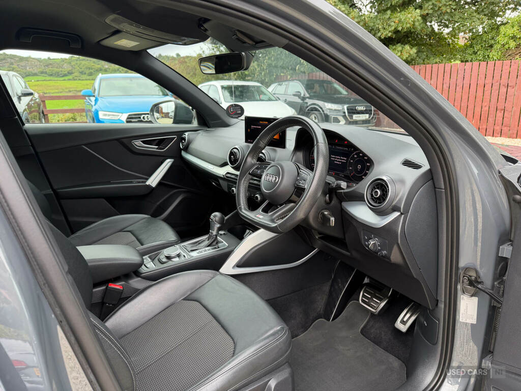 Audi Q2 1.5 Tfsi Cod 35 Black Edition  #8