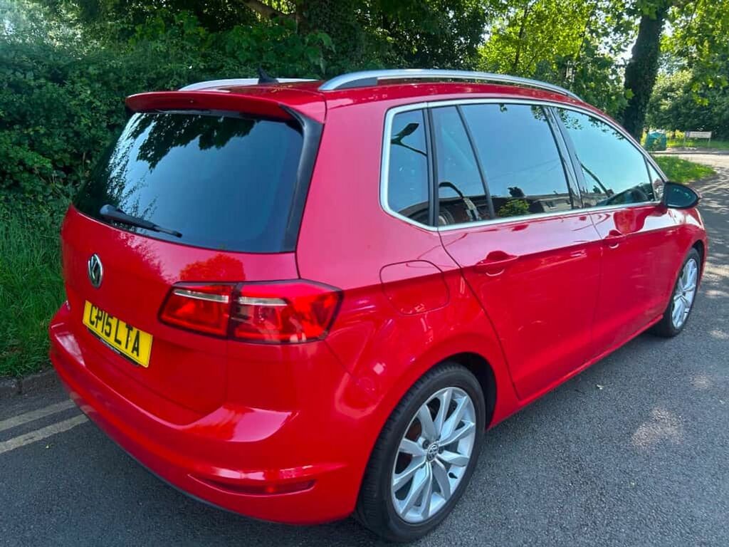 Volkswagen Golf SV Gt Tsi Red #5