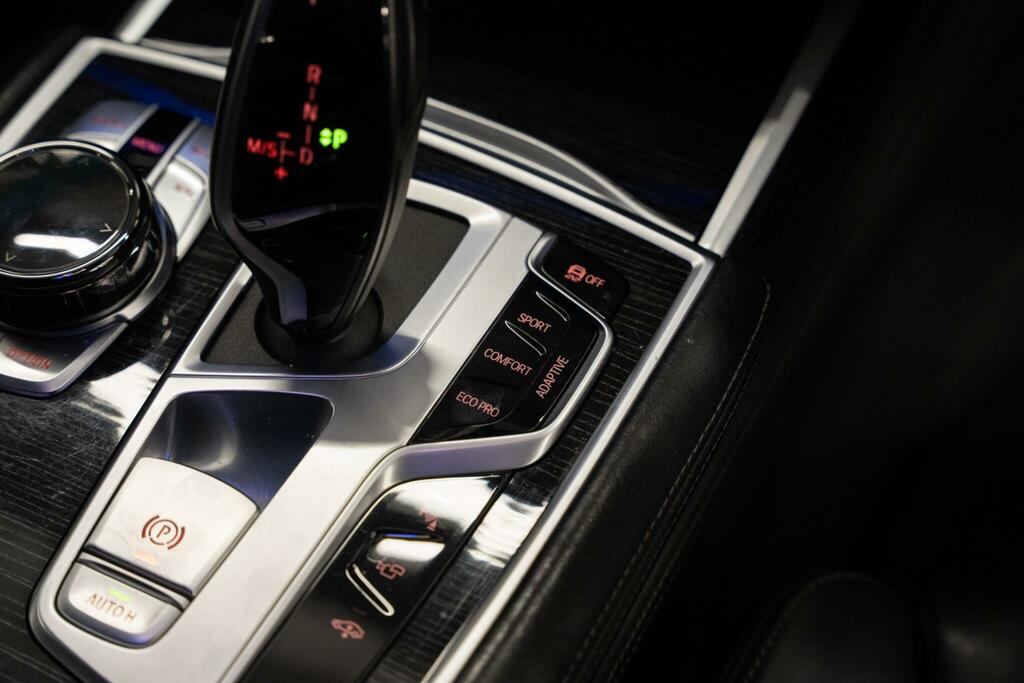 BMW 7 Series 730D Xdrive 2019 Black #31