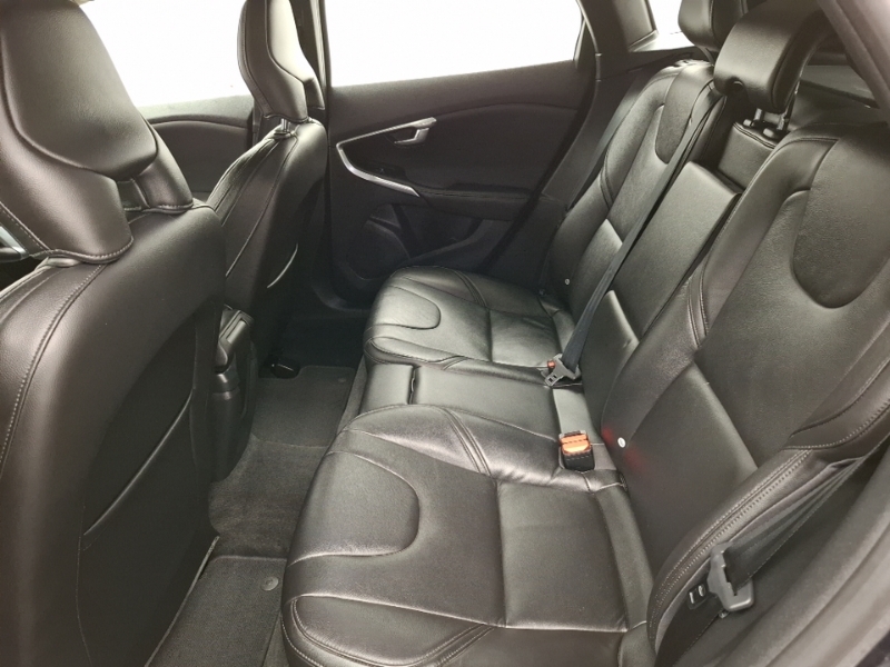 Volvo V40 D2 120 Se Nav Blue #6