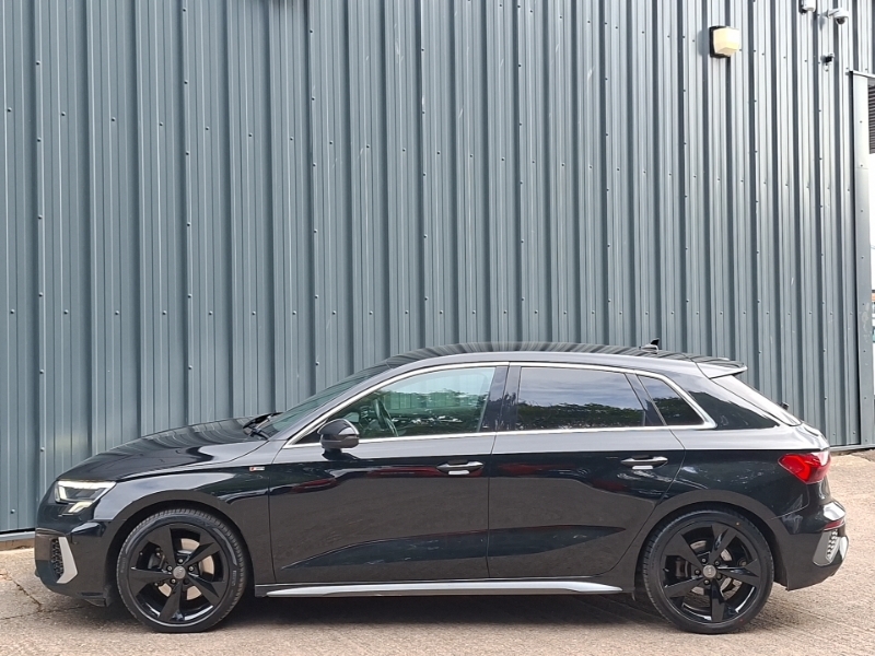 Audi A3 35 Tfsi S Line S Tronic Black #4