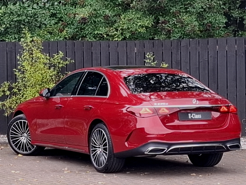 Mercedes-Benz E Class E220d Amg Line Premium Plus 9G-tronic Red #2