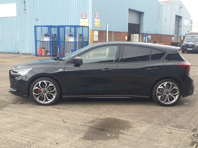 Ford Focus 1.0 Ecoboost Hybrid Mhev 155 St-line X BMZ5362 Black #4