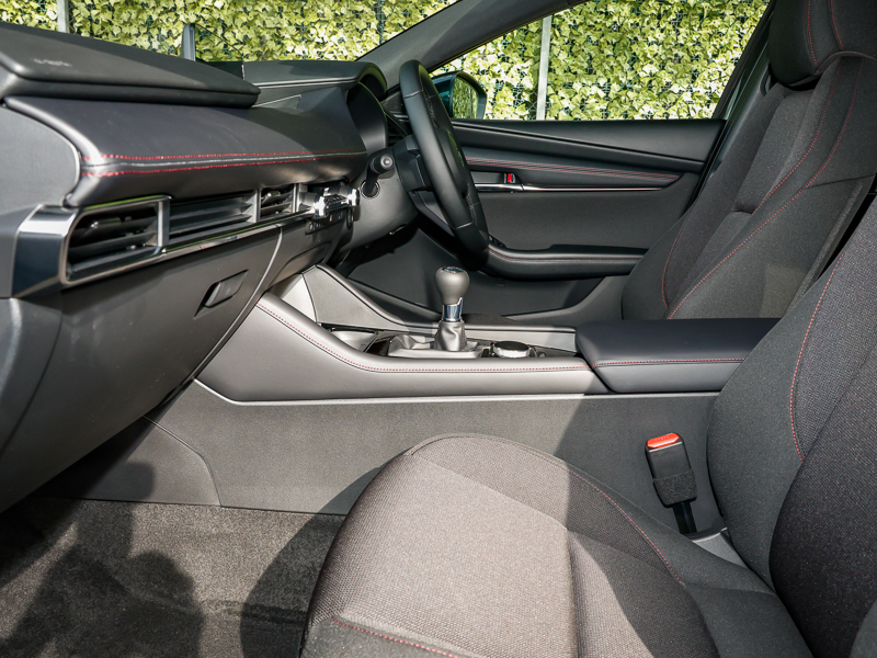 Mazda 3 2.5 E-skyactiv G Mhev 140 Homura Grey #3