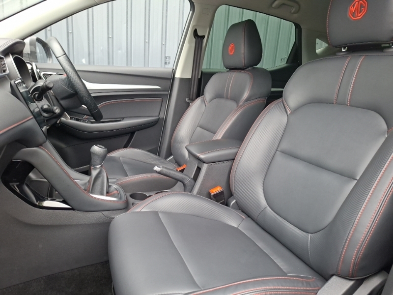 MG ZS 1.0T Gdi Exclusive Silver #5