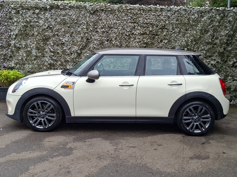 Mini Hatch 1.5 Cooper Seven White #4