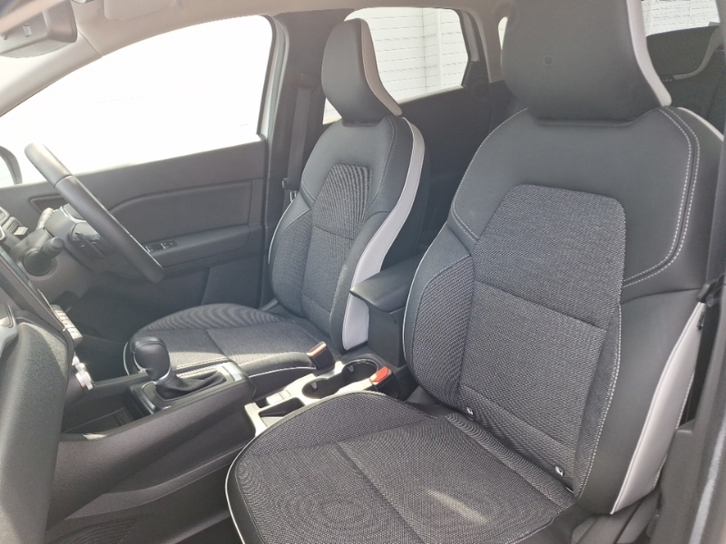 Renault Captur 1.3 Tce 140 Se Edition Edc White #5