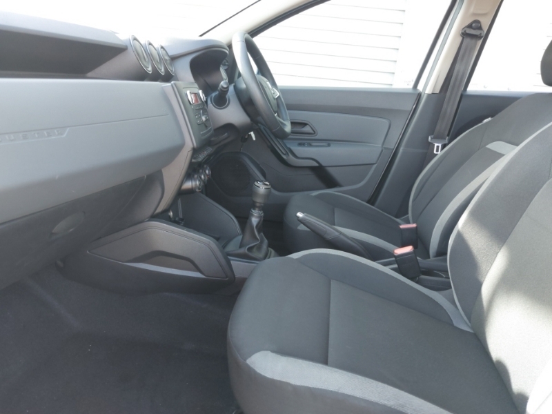 Dacia Duster 1.6 Sce Essential White #5