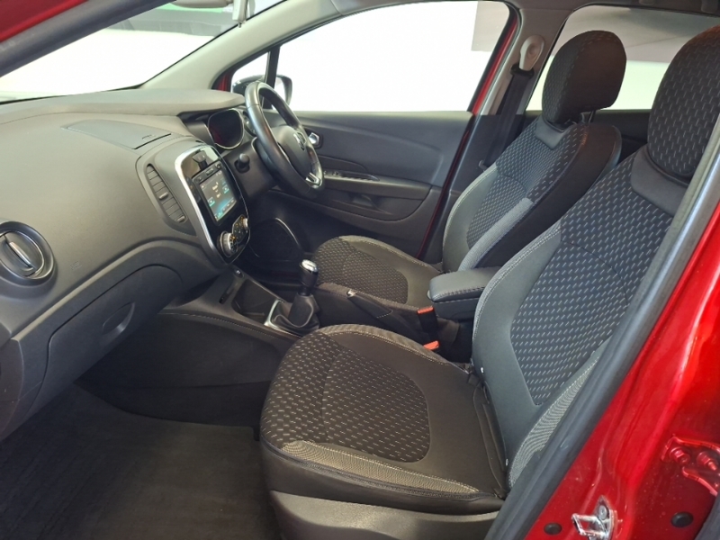 Renault Captur 1.5 Dci 90 Dynamique S Nav Red #4